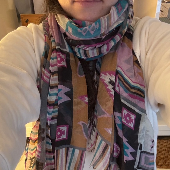Multicolor Geometric Pattern Scarf - Picture 1 of 2